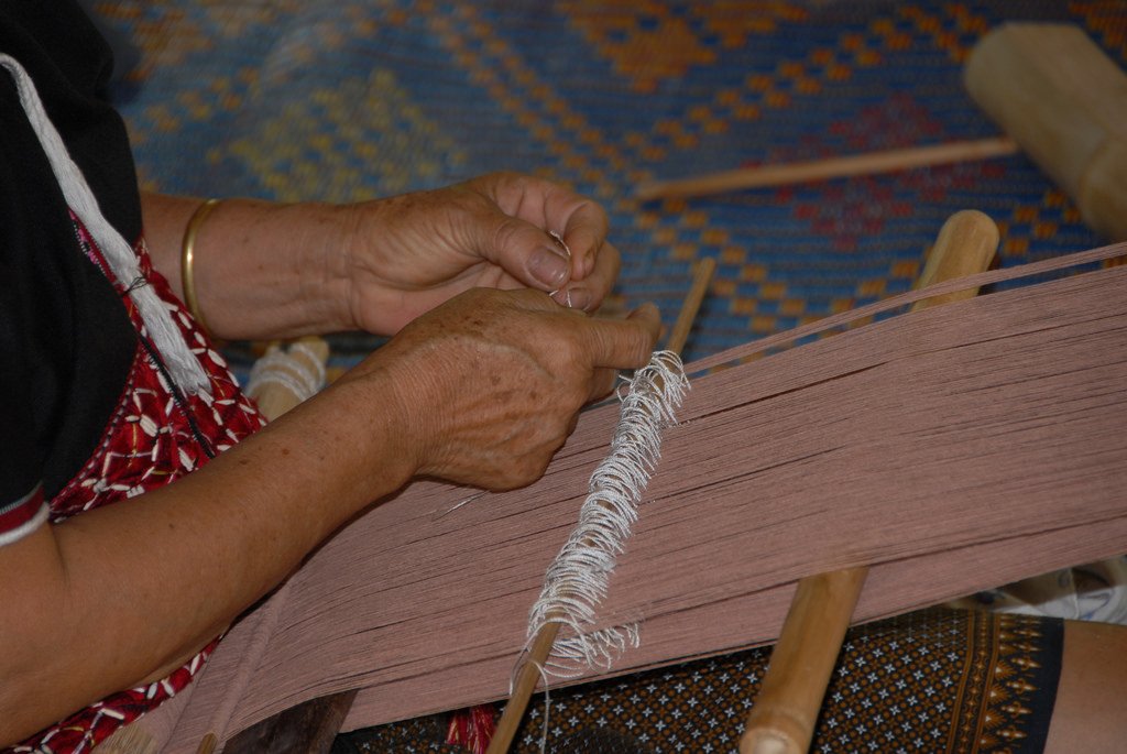 1 Day Trek: Weaving